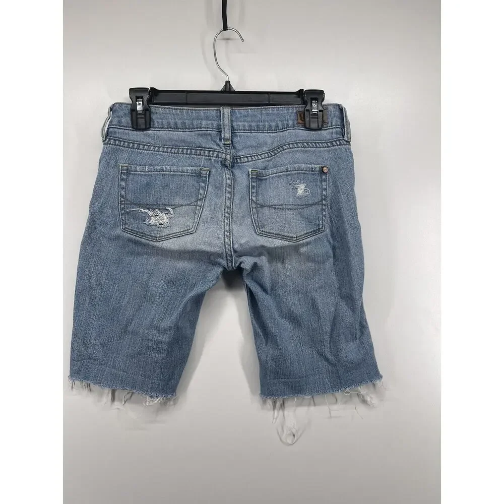 B Bullhead Size 1 Long Short Distressed Light Wash Denim‎ Jean Bermuda Shorts